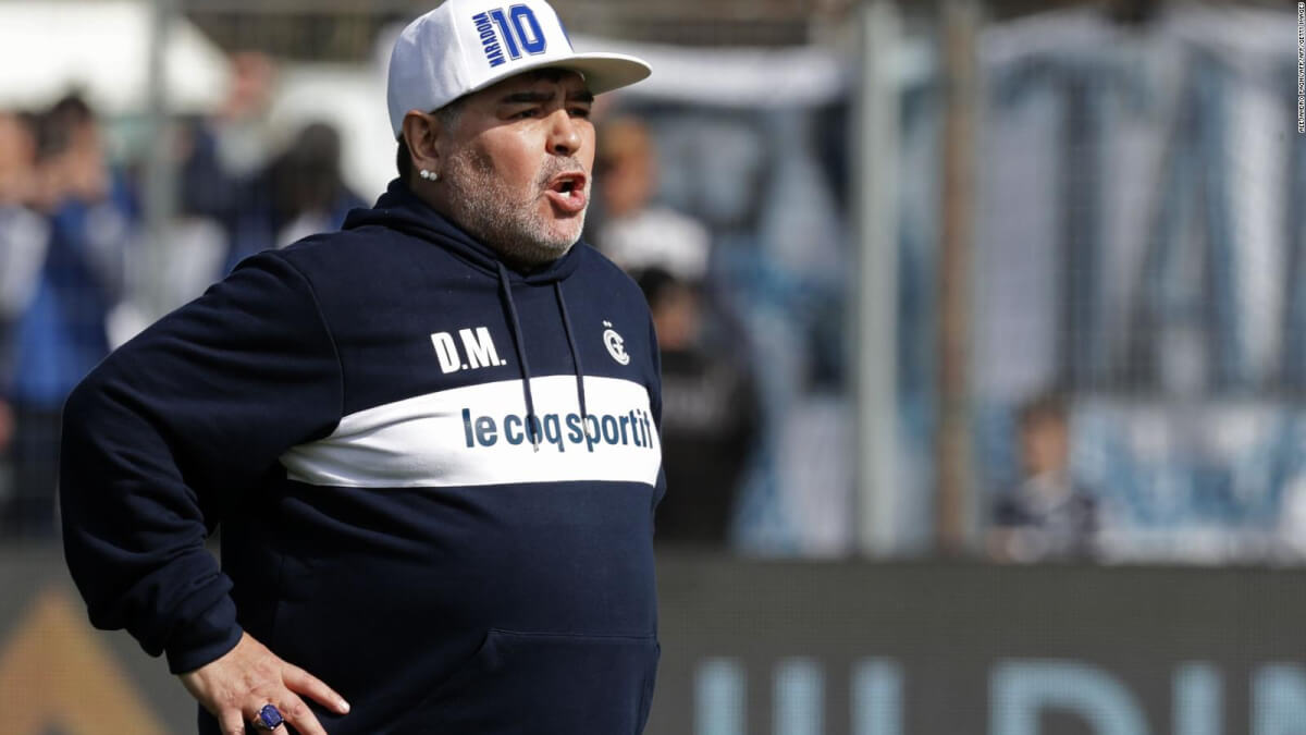 Maradona apoya la suspensión del fútbol argentino