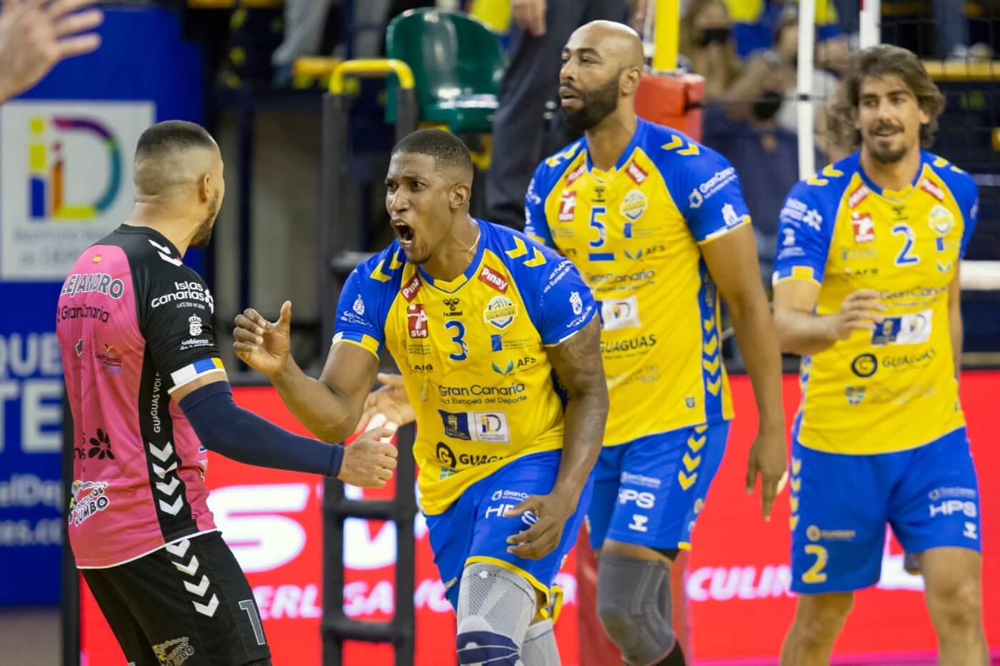 El CV Guaguas espanta a las "meigas" del arranque del partido ante Boiro para volver a ganar