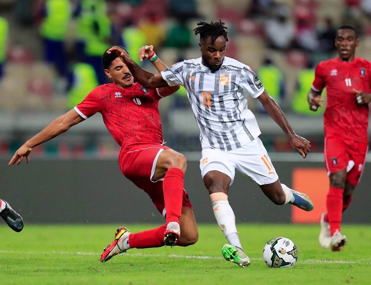 Saúl Coco se clasifica con Guinea a octavos de la Copa de África le espera Egipto