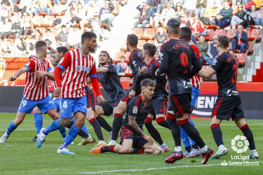 La derrota del Granada permite a Las Palmas aspirar con el ascenso directo esta jornada
