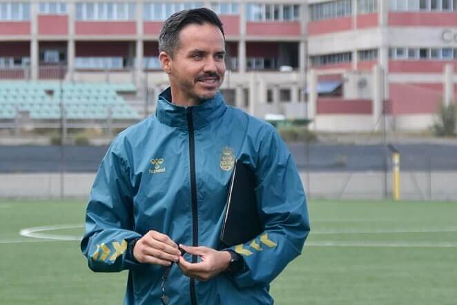 Yoni Oujo deja de ser entrenador de Las Palmas Atlético