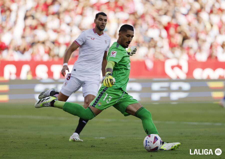Álvaro Valles: "El gol se nos está resistiendo pero esto es muy largo y hay que seguir"